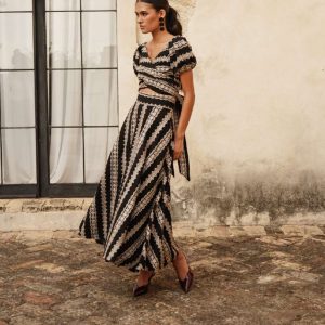 TOP Y FALDA ORO Y NEGRO