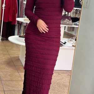 Vestido Granate Bordado