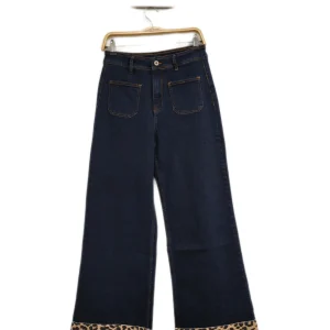 PANTALON CON BAJO ANIMAL PRINT