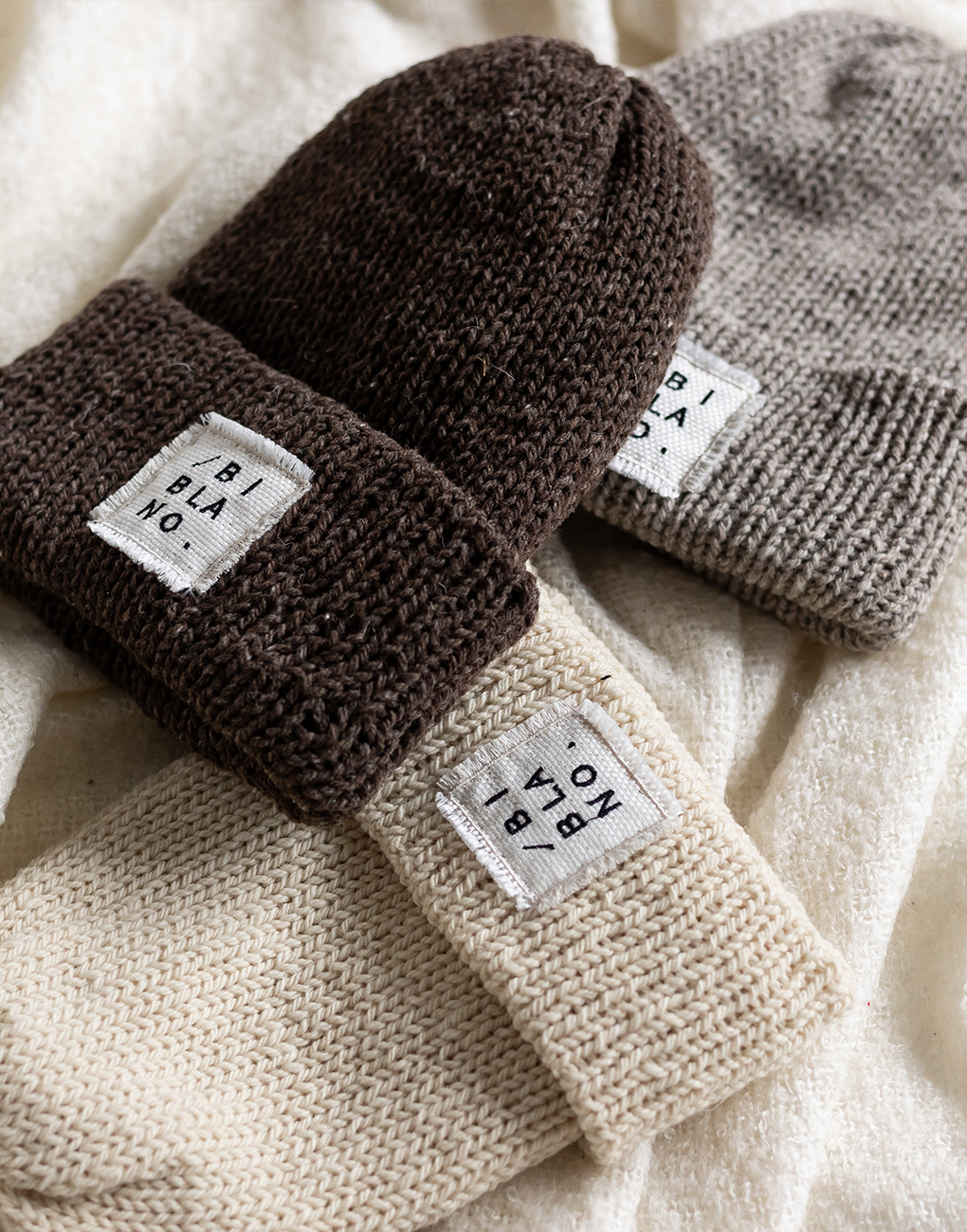 Gorro ESSENCE Beige - Imagen 2