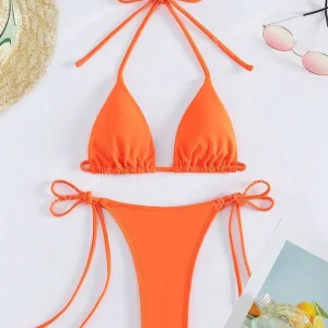 Traje de baño naranja brasilero