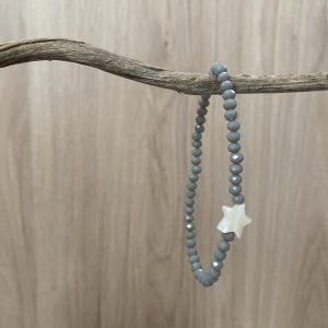 Pulsera gris con estrella de nácar