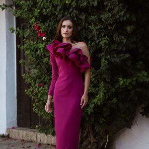 Vestido asimétrico con volantes