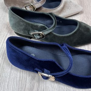 Mercedita antelina tacon bajo