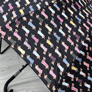 Paraguas perro negro