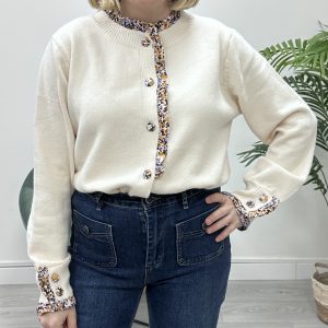 Chaqueta puntilla flor blanca