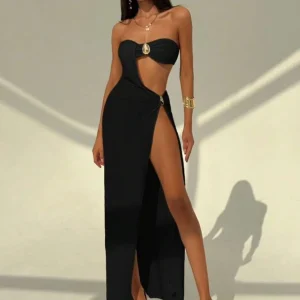 VESTIDO NEGRO CON ABERTURA EN LA PIERNA