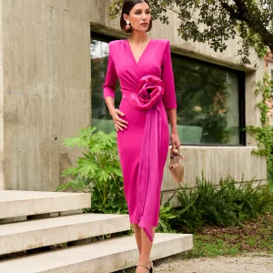 Vestido midi con flor drapeada y escote en V – Buganvilla y Marino