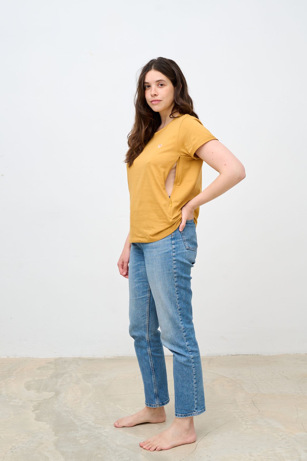 Camiseta de lactancia MOSTAZA algodón orgánico - Imagen 2