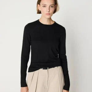 Jersey canalé negro cuello redondo ESCORPIÓN